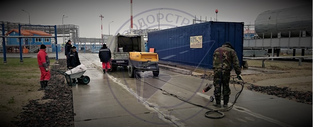 Герметизация швов в сборных покрытиях для защиты бетона от разрушений