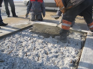 Ямочный ремонт бетонных покрытий  